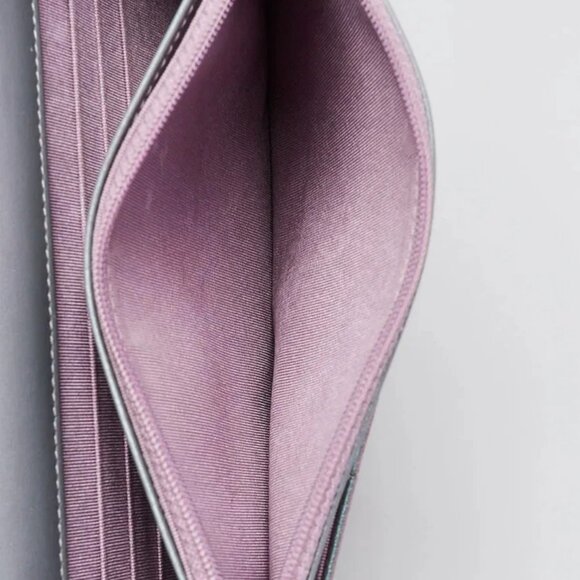 Chanel Purple Iridescent Quilted Lambskin Leather Reissue WOC Clutch Bag - Picture 7 of 10